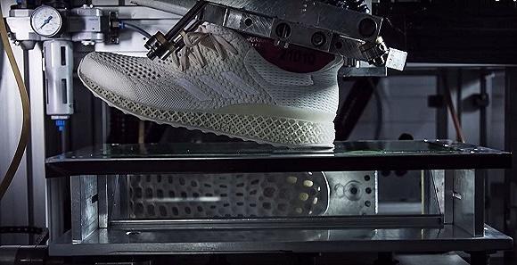 耐克,阿迪达斯运动鞋或将全由智能工厂制造?